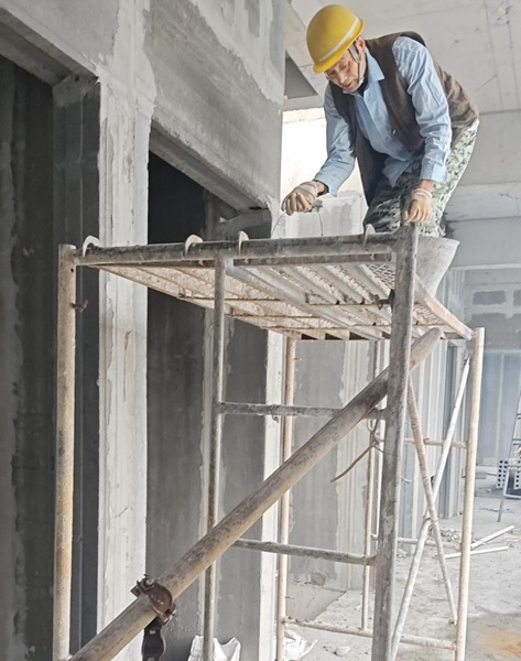 轻质隔墙板安装现场